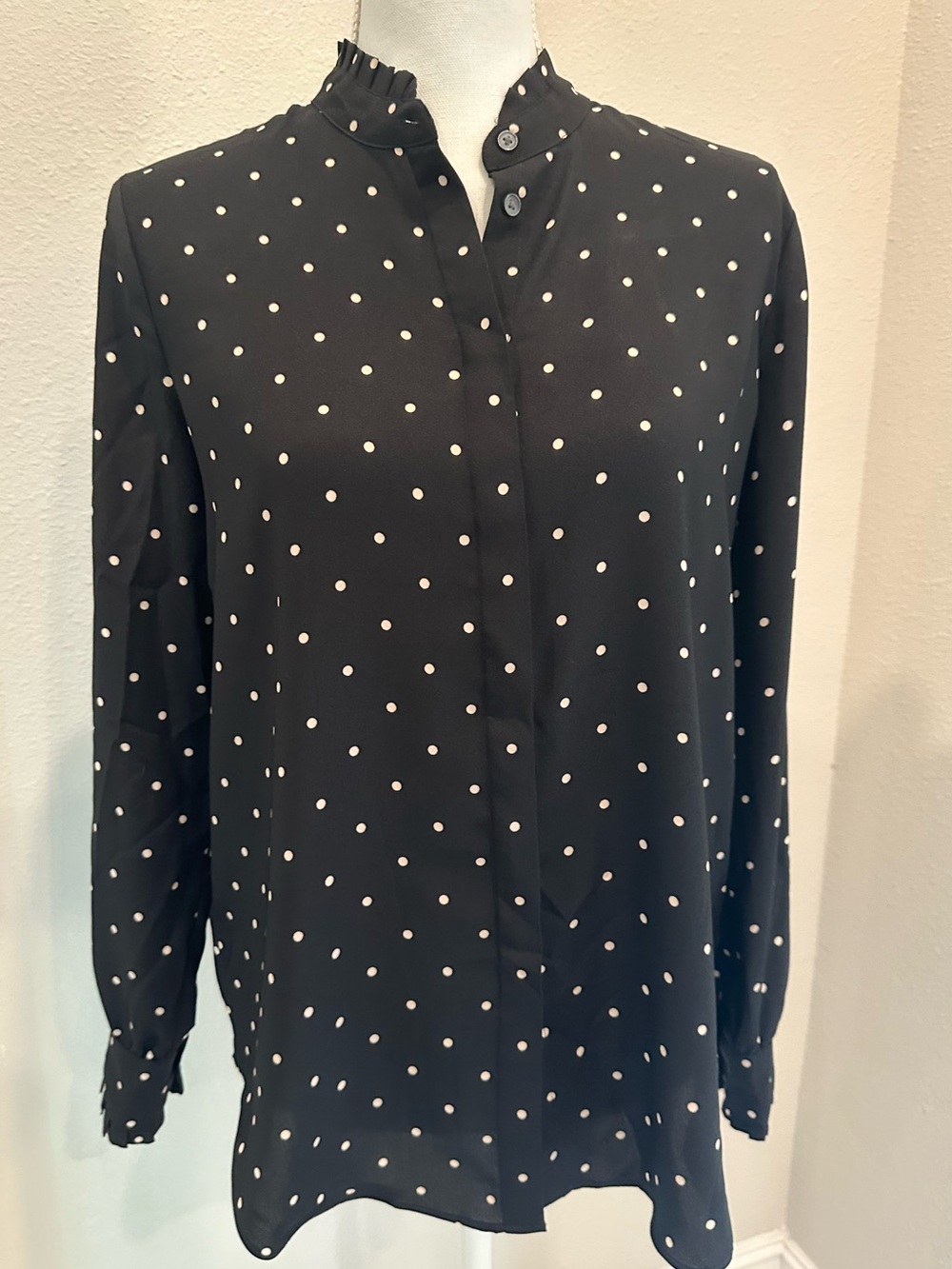 NWT Women’s Size Small Black Polka Dot Button-Down Long-Sleeve Shirt